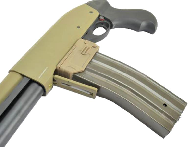 Battleaxe M870 Shotgun to M4 Magazine Adaptor for M870 Shotguns (Tan)