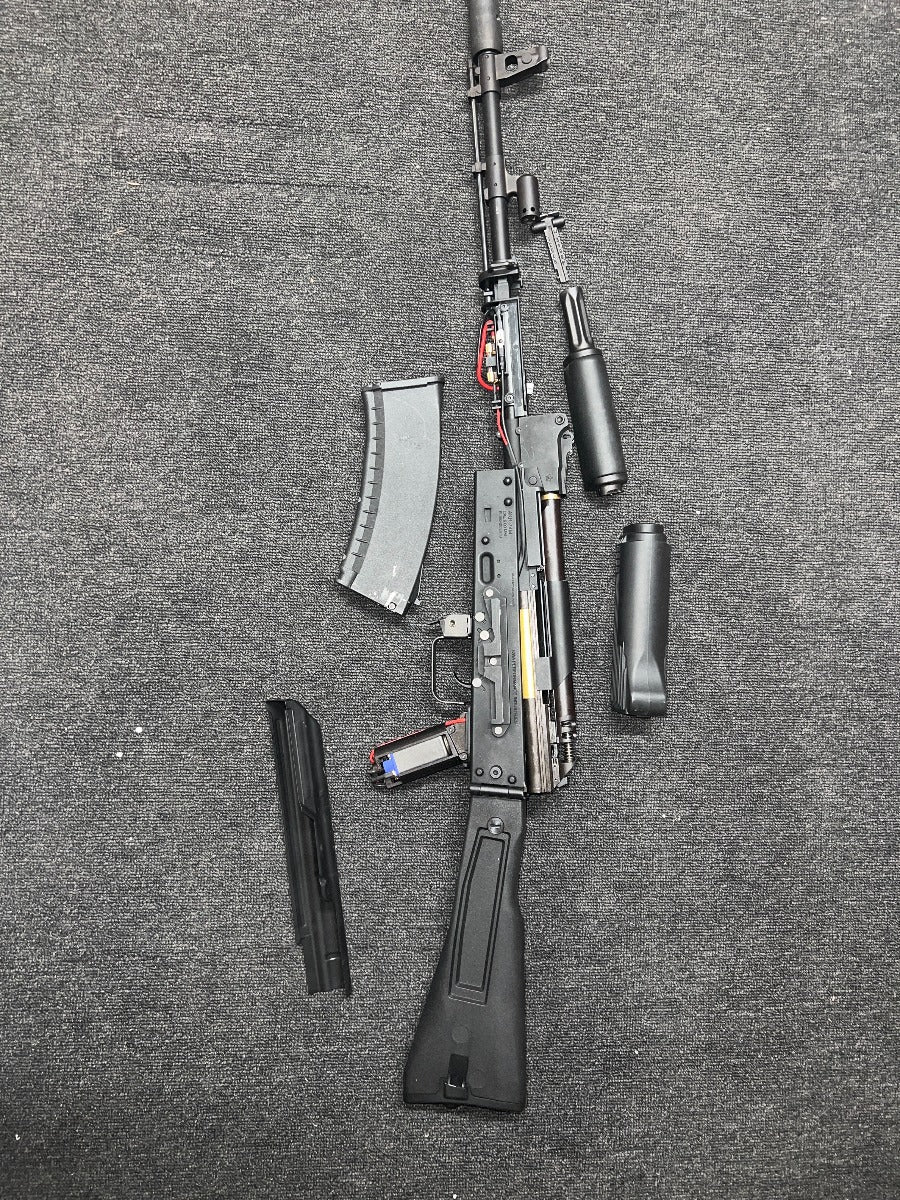 KWA AKR74M AEG - in bits/possibly missing bits-B10322