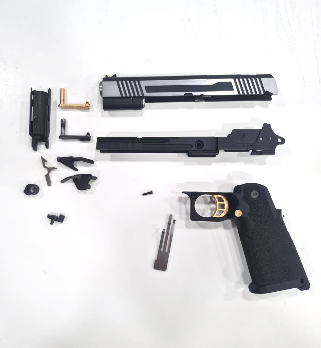 Boneyard - Armorer Works Custom Hi-Capa GBBP (Split Silver Slide - Black Frame - AW-HX1001)