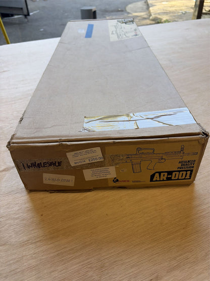 [Boneyard] ARES AR-001 L85A2 AEG (ARES-AR-001) - Charging handle snapped - dust cover will not return