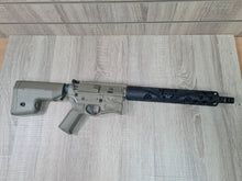 Ares Amoeba M4 with Winged Skull Handguard (Tan/Black)