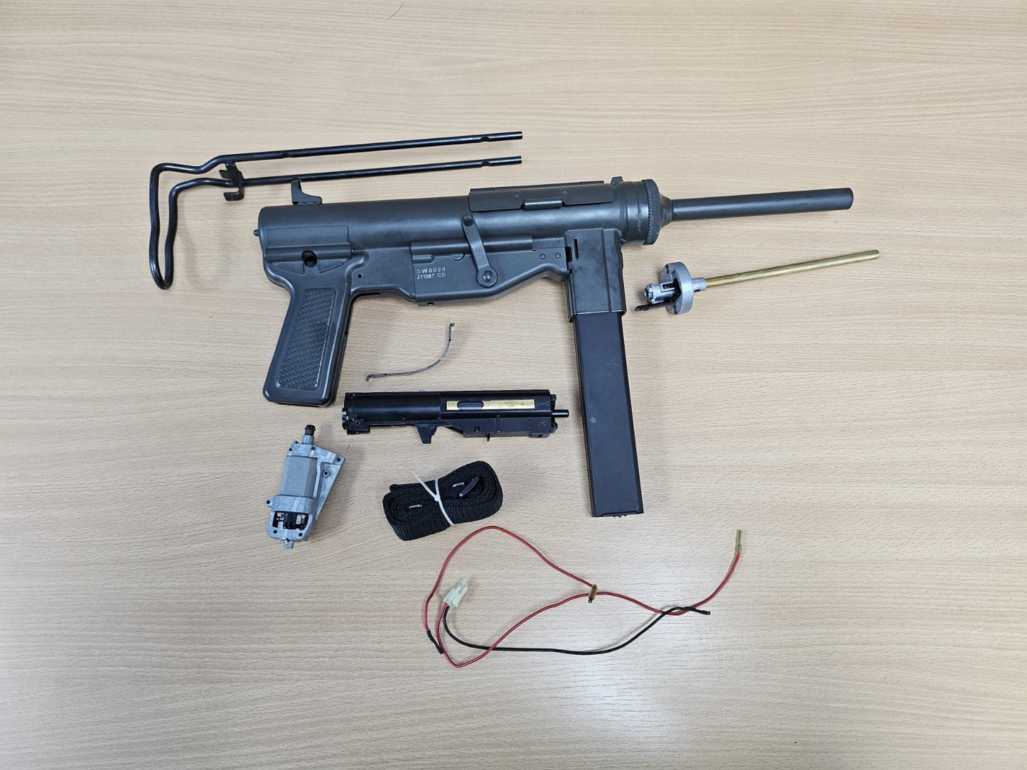 Snow Wolf M3A1 Grease Gun (Grey/Green)