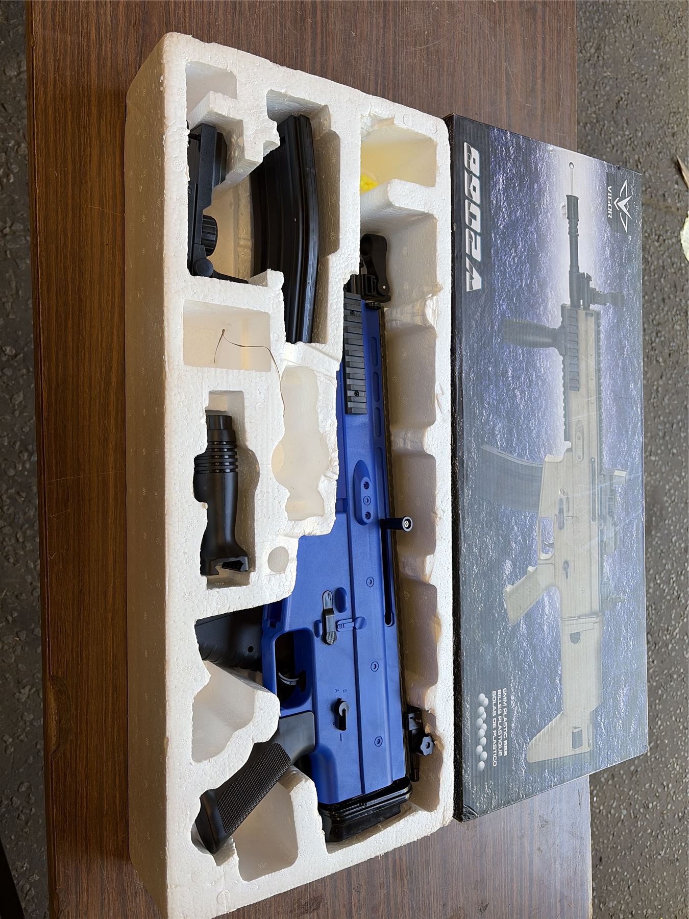 [Boneyard] Vigor S-C-R Spring Rifle with Foregrip (Blue - 8902A) - Broken stock