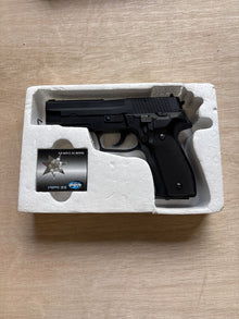 [Boneyard] HFC MK8 Gas Pistol (Non-Blowback - Black - GG-106) - Unknown Fault or Ex. Display