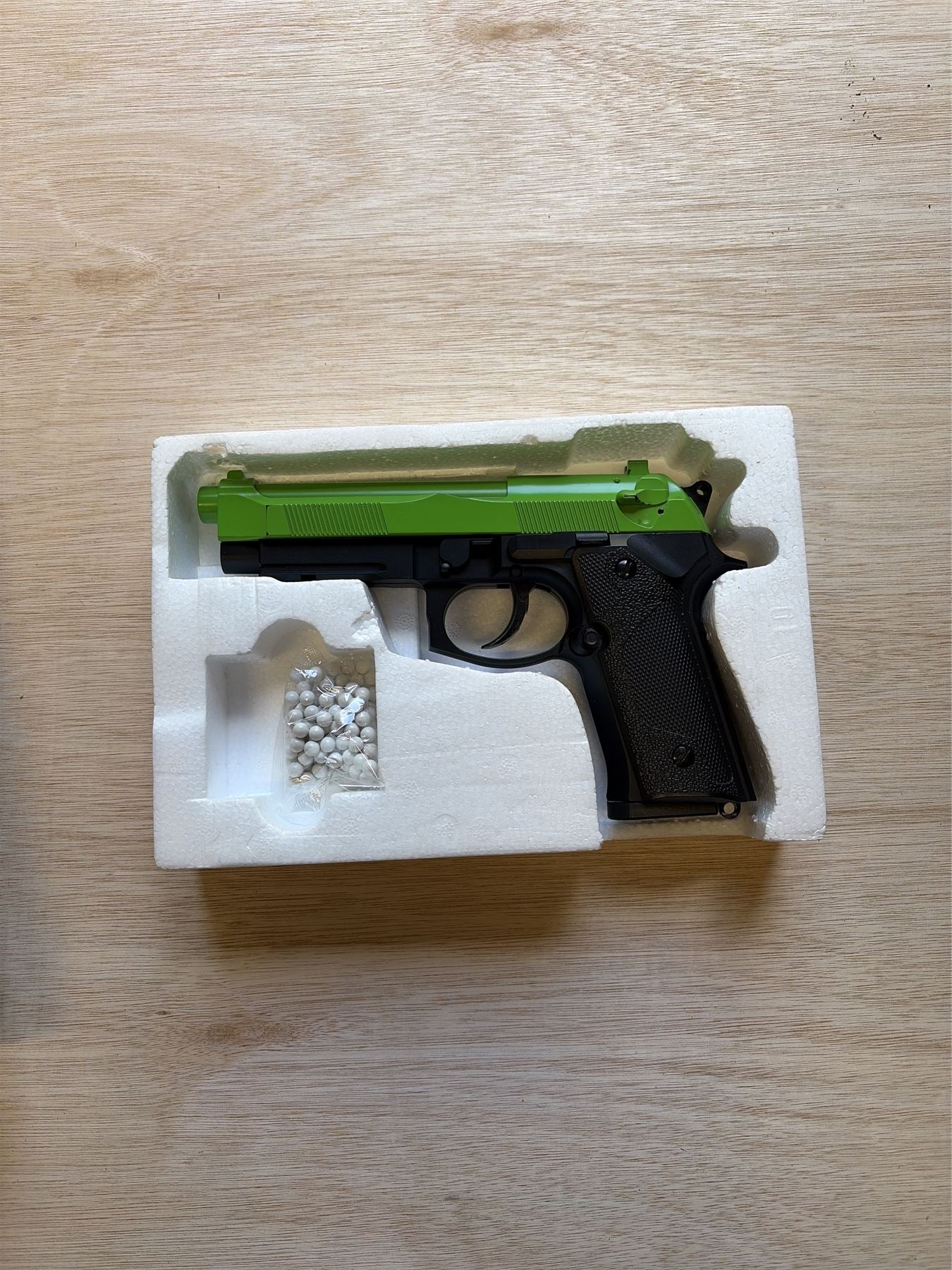 [Boneyard] HFC M9 Gas Pistol NBB (Black - GG-105) - Misfiring