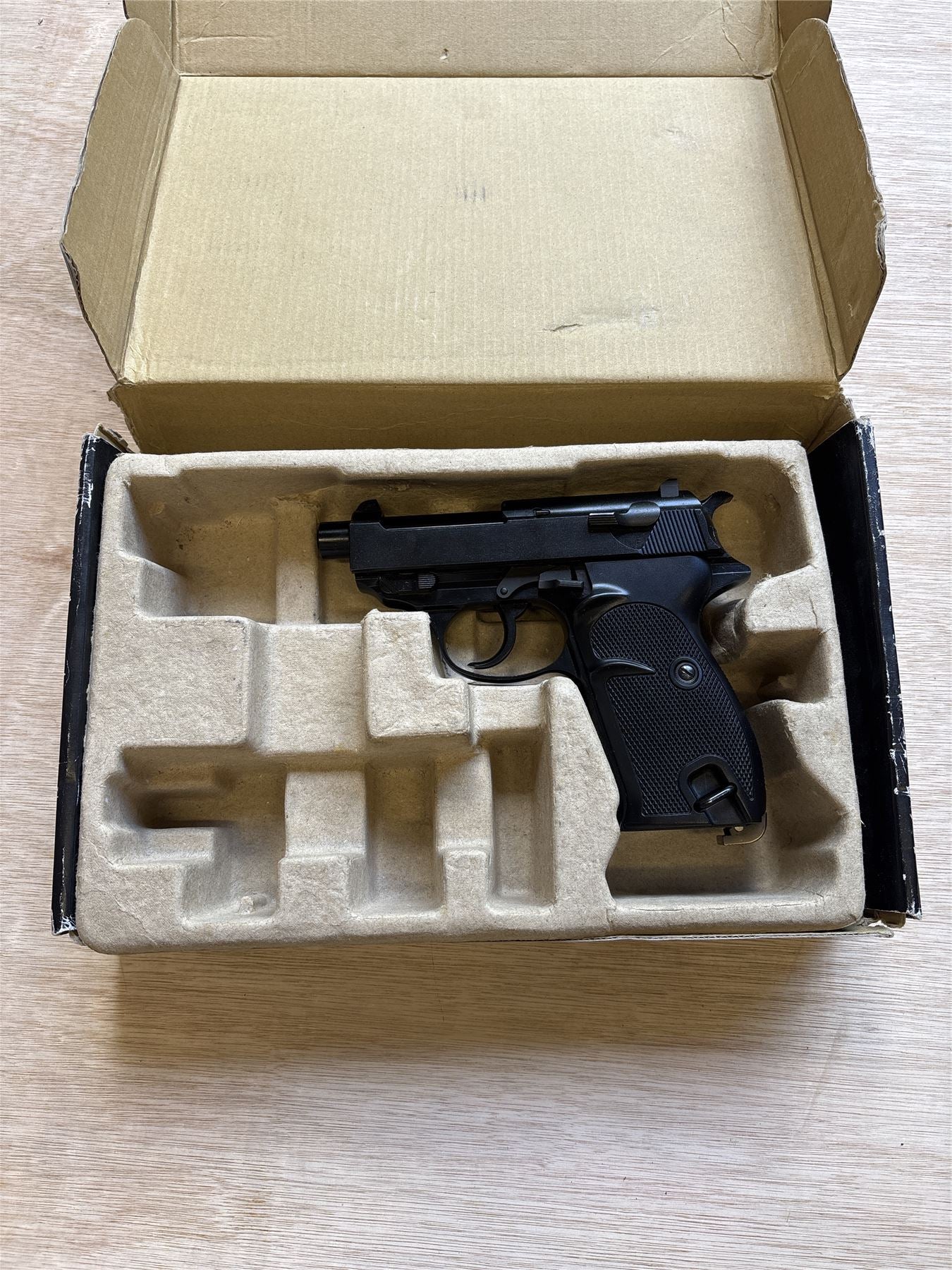 [Boneyard] WE WW2S with Silencer Gas Blowback Pistol (Black) - No mag - no silencer - box damaged