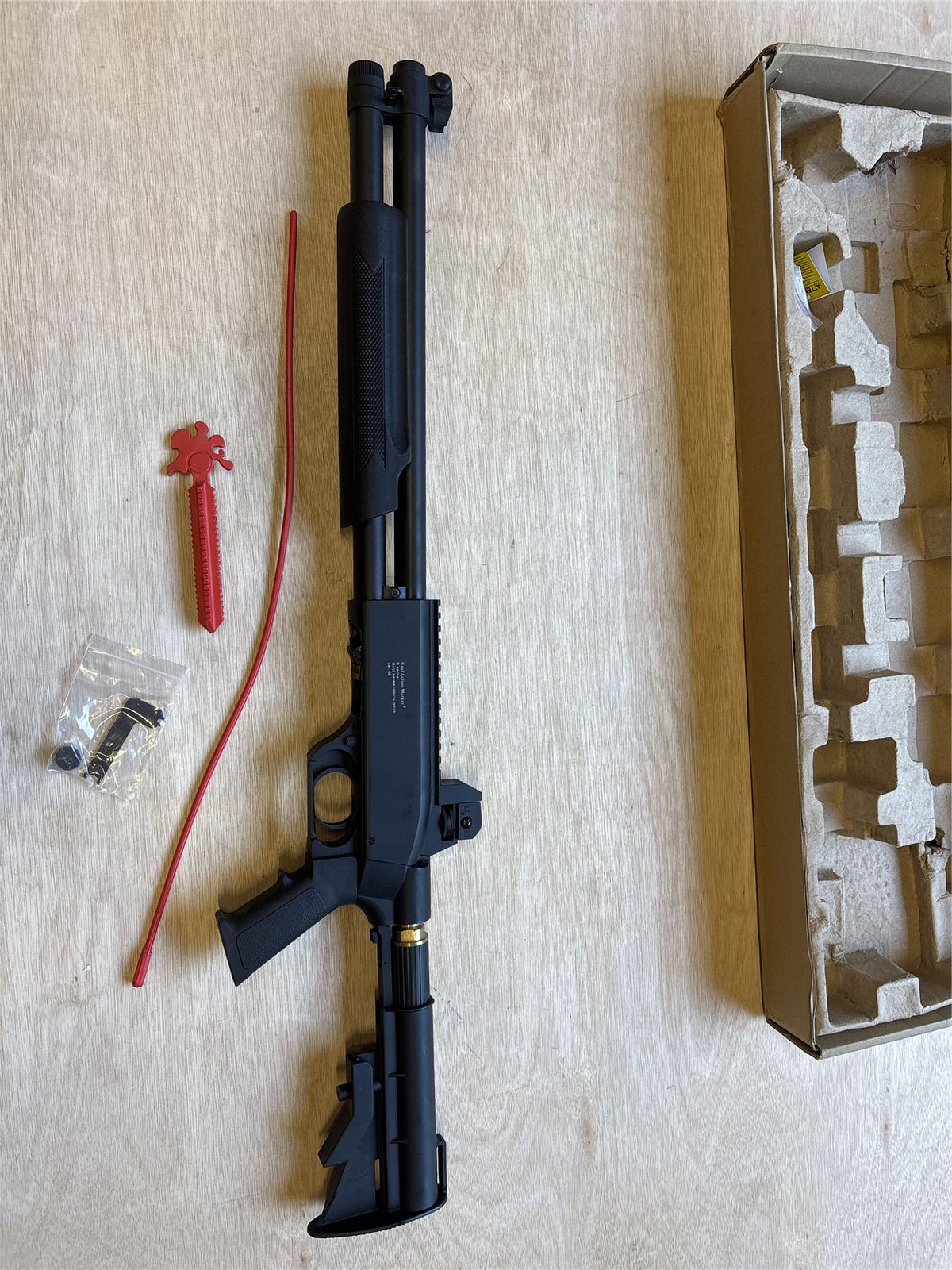 [Boneyard] APS Paintball Marker Pump Action Shotgun (16 Inch - Co2 - 0.68 - Black) - Leaking gas