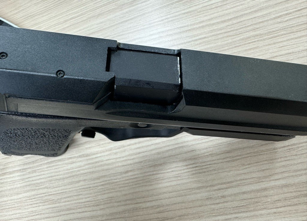 SRC ST8 Blowback Pistol with Extended Base Plate (Co2 Powered - Black)