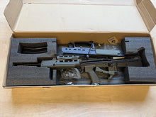 [Boneyard] ARES AR-001 L85A2 AEG (ARES-AR-001) - Charging handle snapped - dust cover will not return