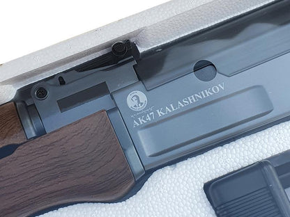 Kalashnikov AK47 AEG Rifle (Inc. 2 Magazines - Bat. and Charger - Cyma - Cybergun - PACK120903G)