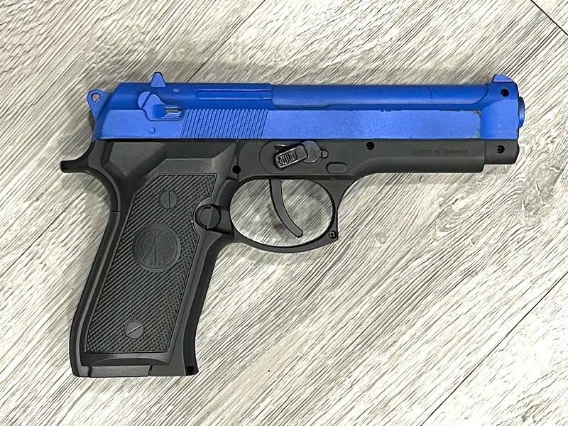 HFC Co2 Pistol M9 (Full Metal - Black - Top Slide Blue)