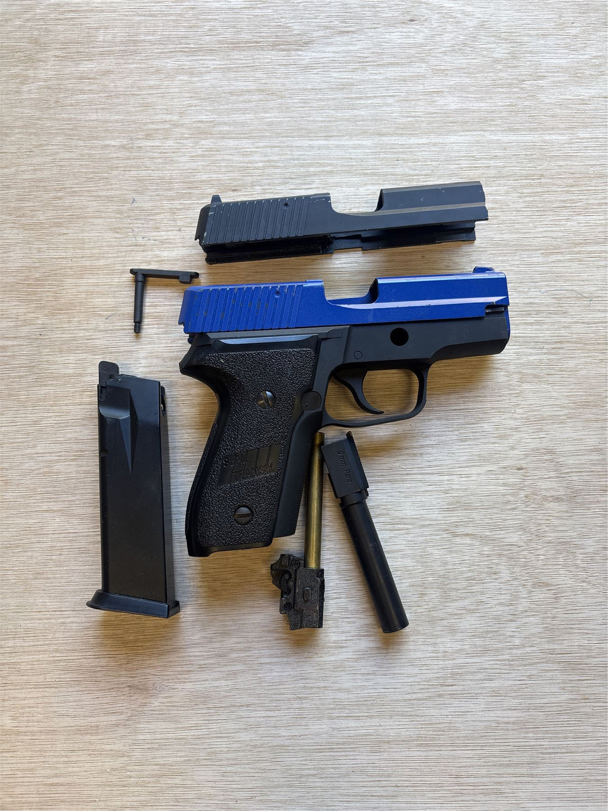 [Boneyard] WE F228 (Non-Rail) GBB Pistol (WE-71033) - Faults Unknown