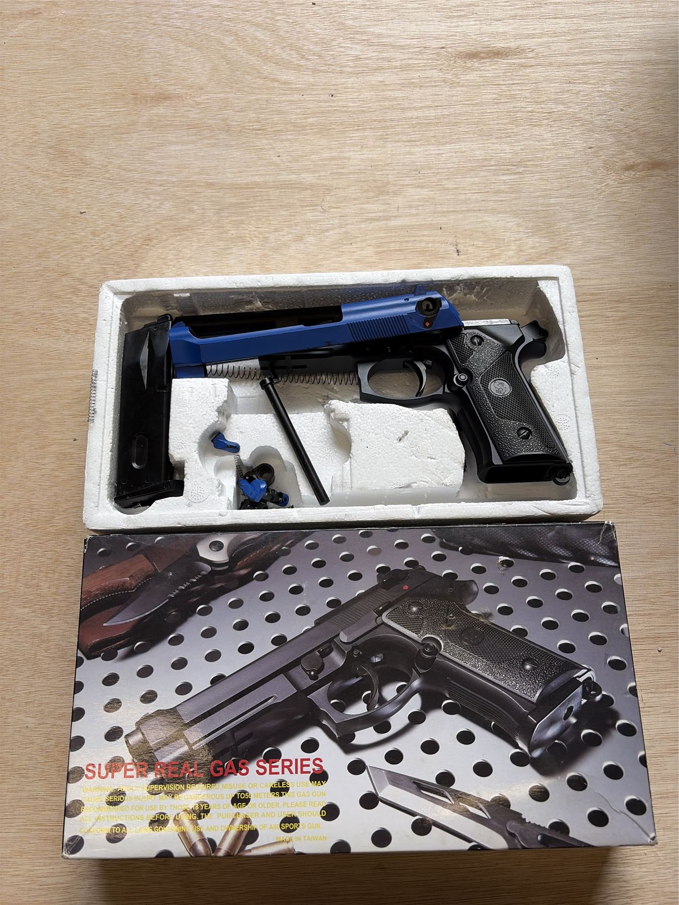 [Boneyard] LS M9 Vertec Gas Blowback Pistol (Black - GGB-0304) - Two-Tone Blue - Unknown