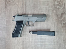 Magnum Research Inc. Baby Desert Eagle Co2 Non-Blowback Pistol (Cybergun - Silver)