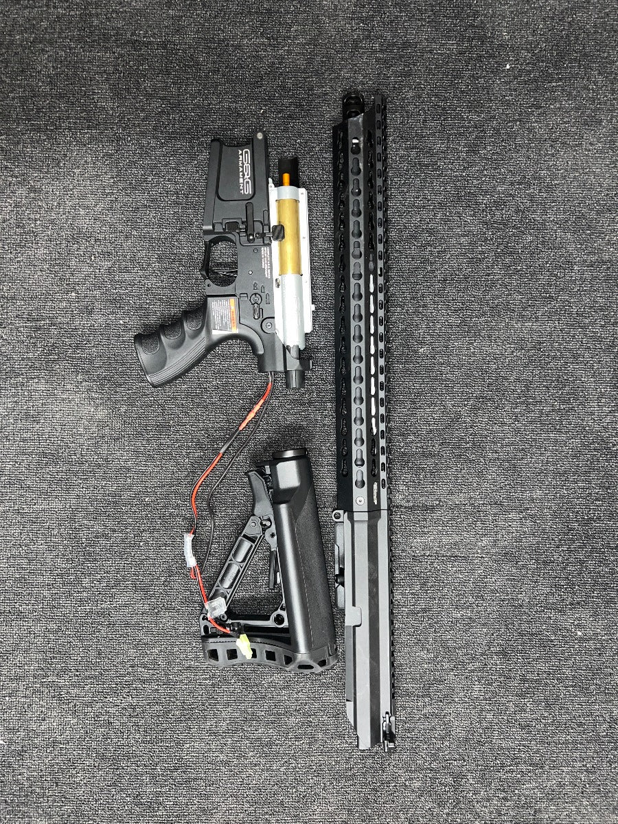 G&G TR16 MBR 308SR - in bits, nothings happens when plugging in battery, missing mag