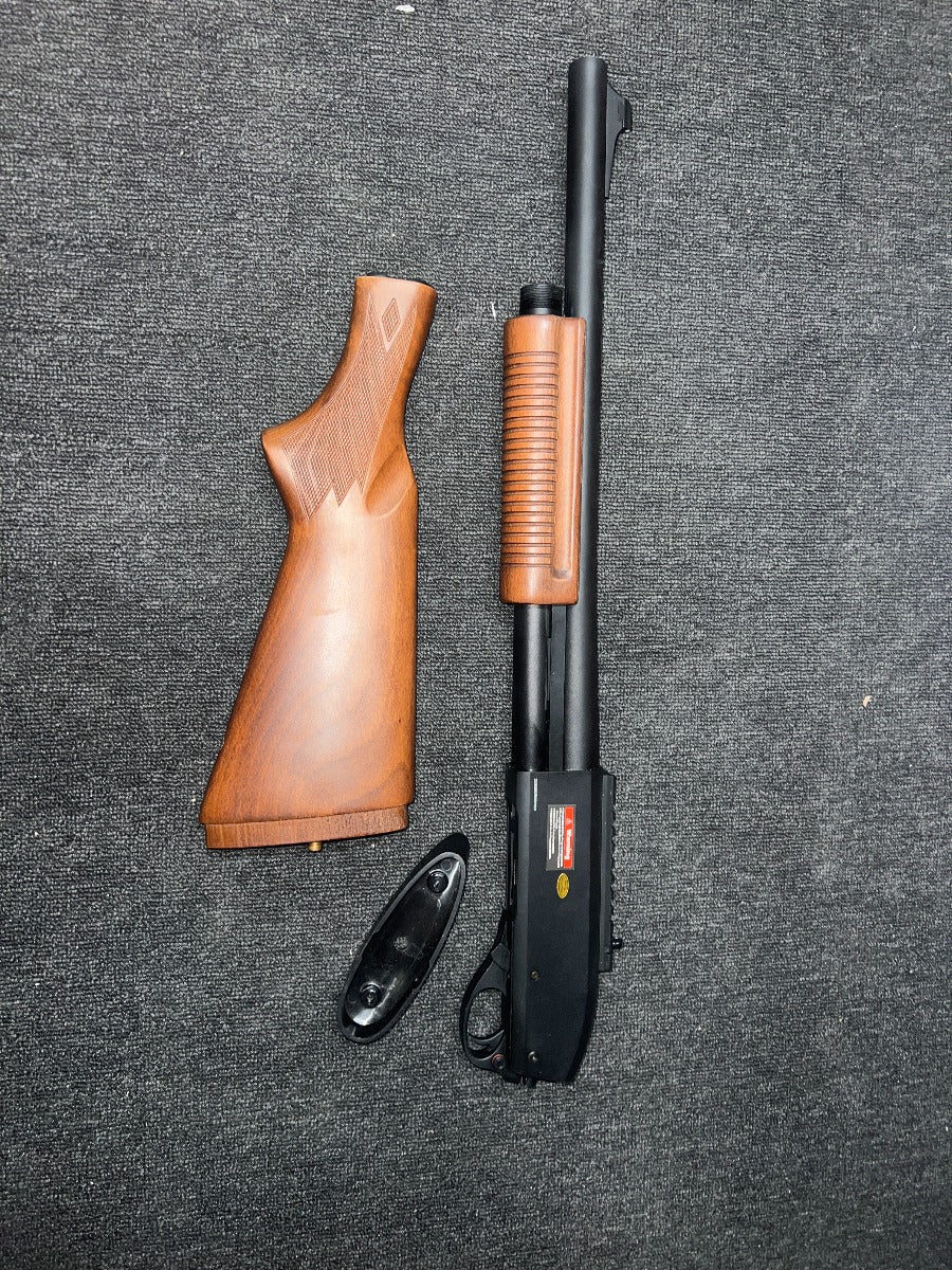 Golden Eagle m870 wood - in bits/possibly missing bits