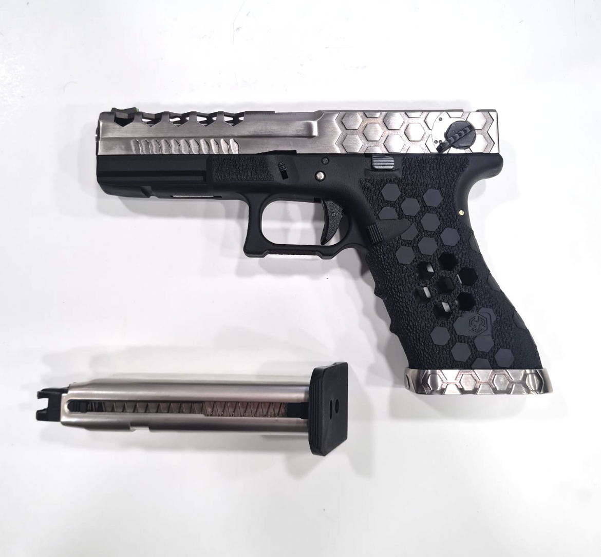 Boneyard - Armorer Works Custom Hex Cut GBB (AW-VX0200 - Silver)