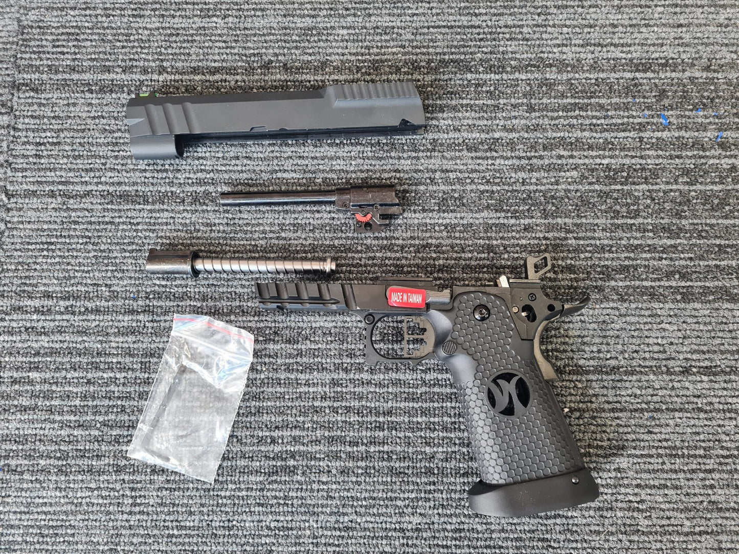 Armorer Works Custom Black Ace Hi-Capa GBBP with RMR Plate (Full Black Slide - Black Frame - Black Barrel - AW-HX2602)