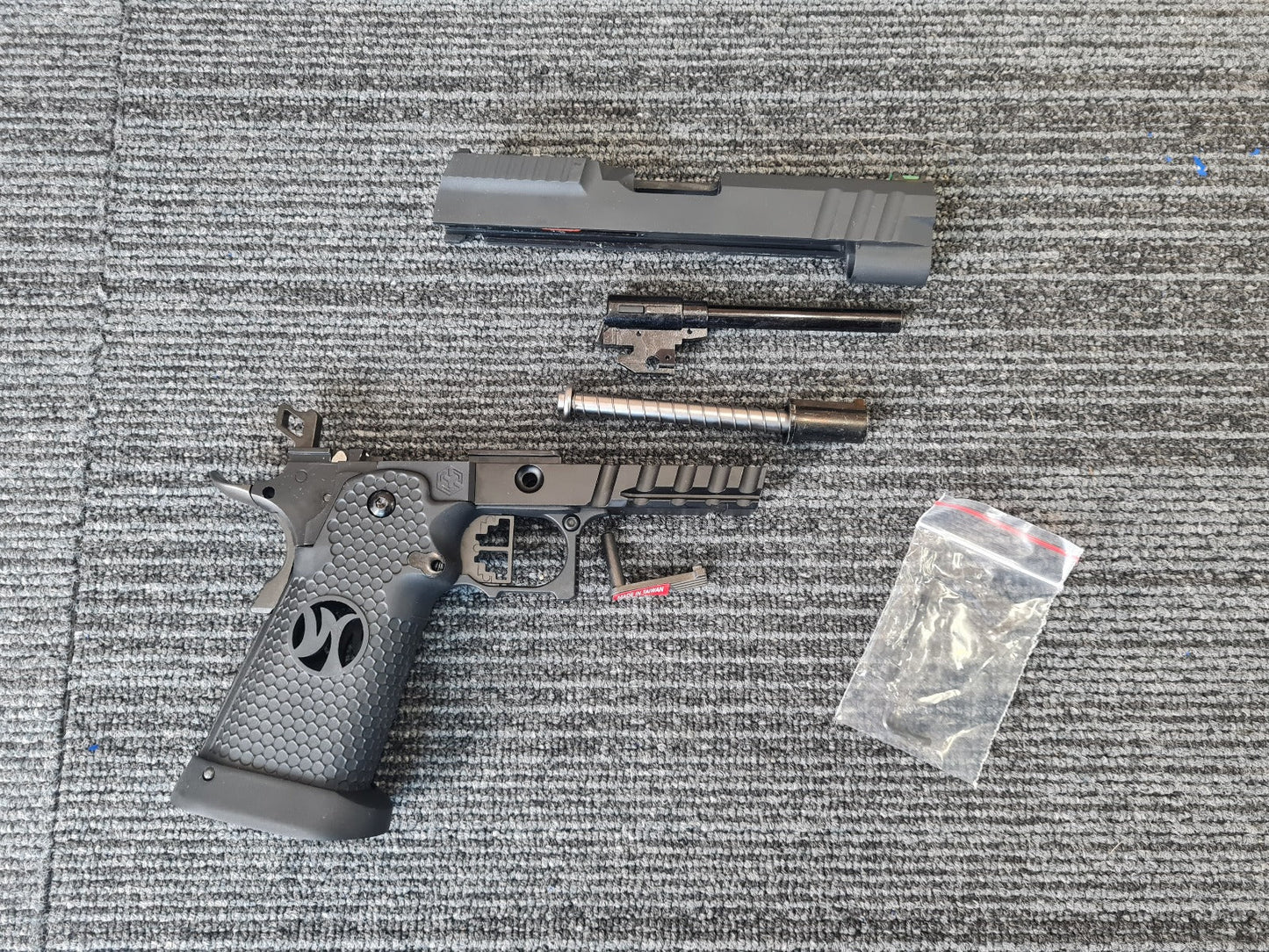 Armorer Works Custom Black Ace Hi-Capa GBBP with RMR Plate (Full Black Slide - Black Frame - Black Barrel - AW-HX2602)