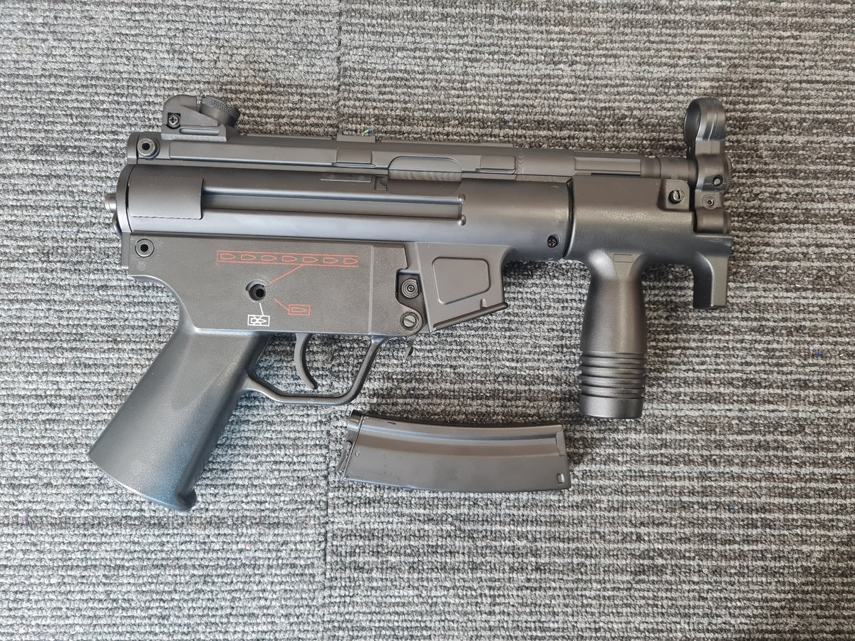 JG Swat 5K-A1 CQB SMG (Inc. Battery and Charger - 201T - Black)