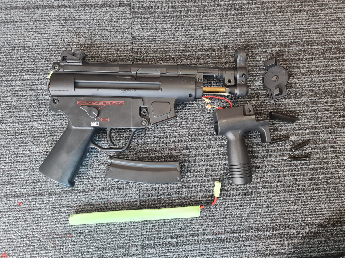 JG Swat 5K-A1 CQB SMG (Inc. Battery and Charger - 201T - Black)