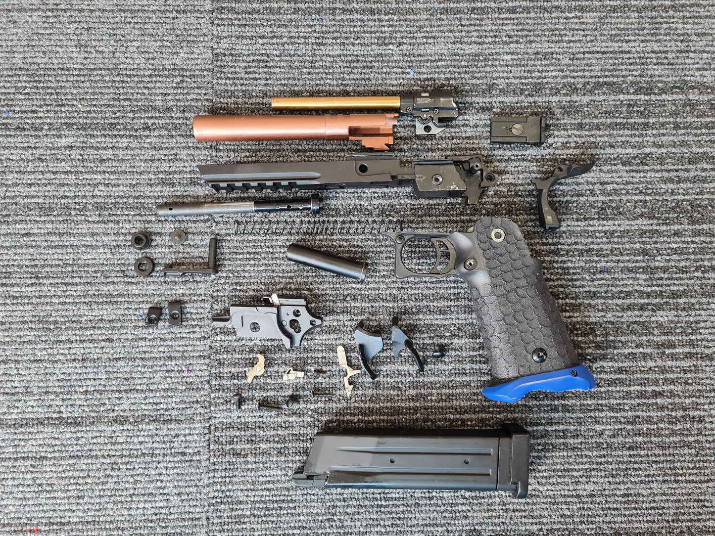 Army JW3 Baba Yaga Gas Blowback Pistol (Full Metal - Two-Tone Blue - R601-RED)