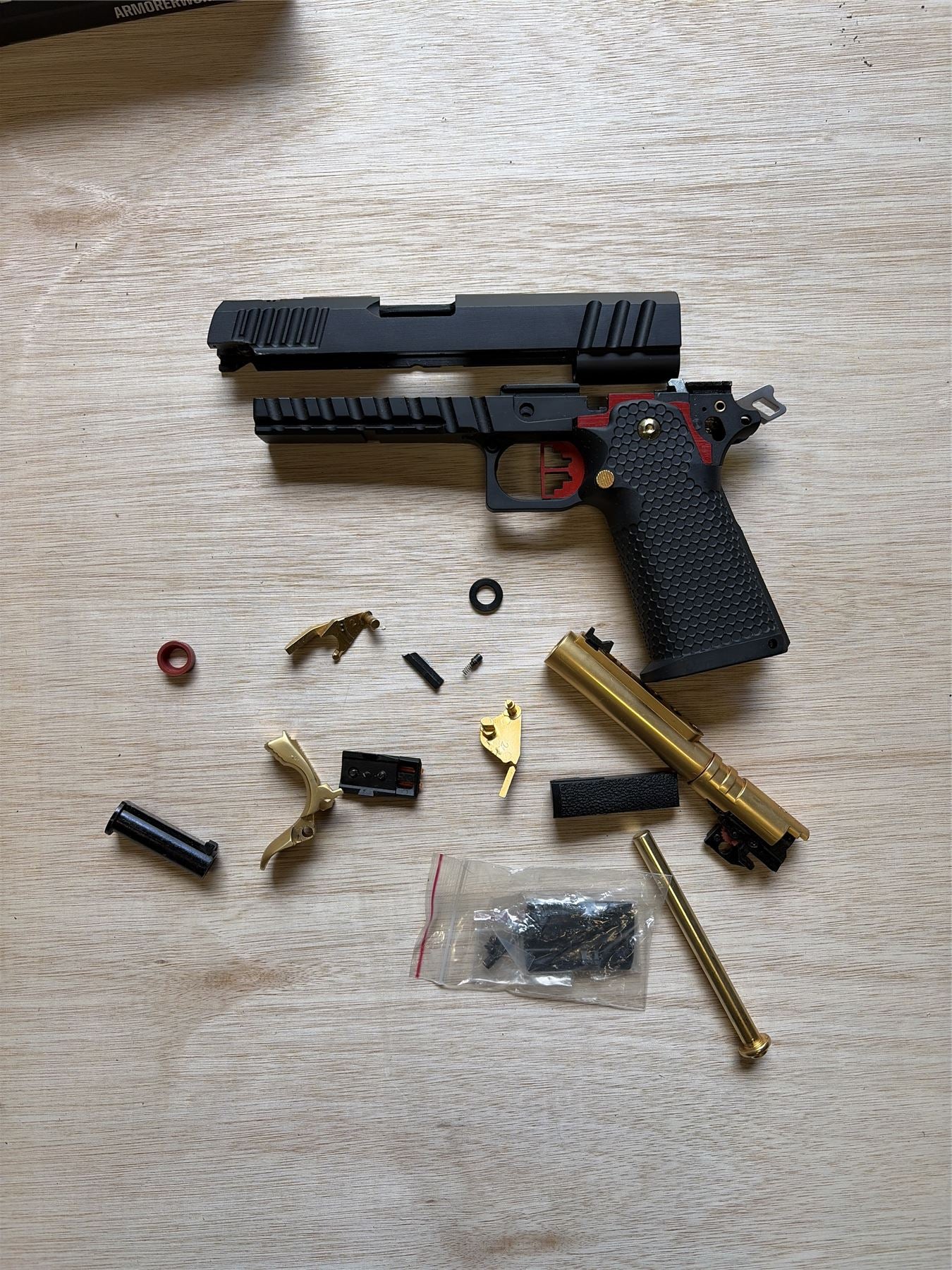 [Boneyard] Armorer Works Custom Hi-Capa GBBP (Black Slide - Gold Barrel - AW-HX2032) - Slide snapped - auto only - vents gas