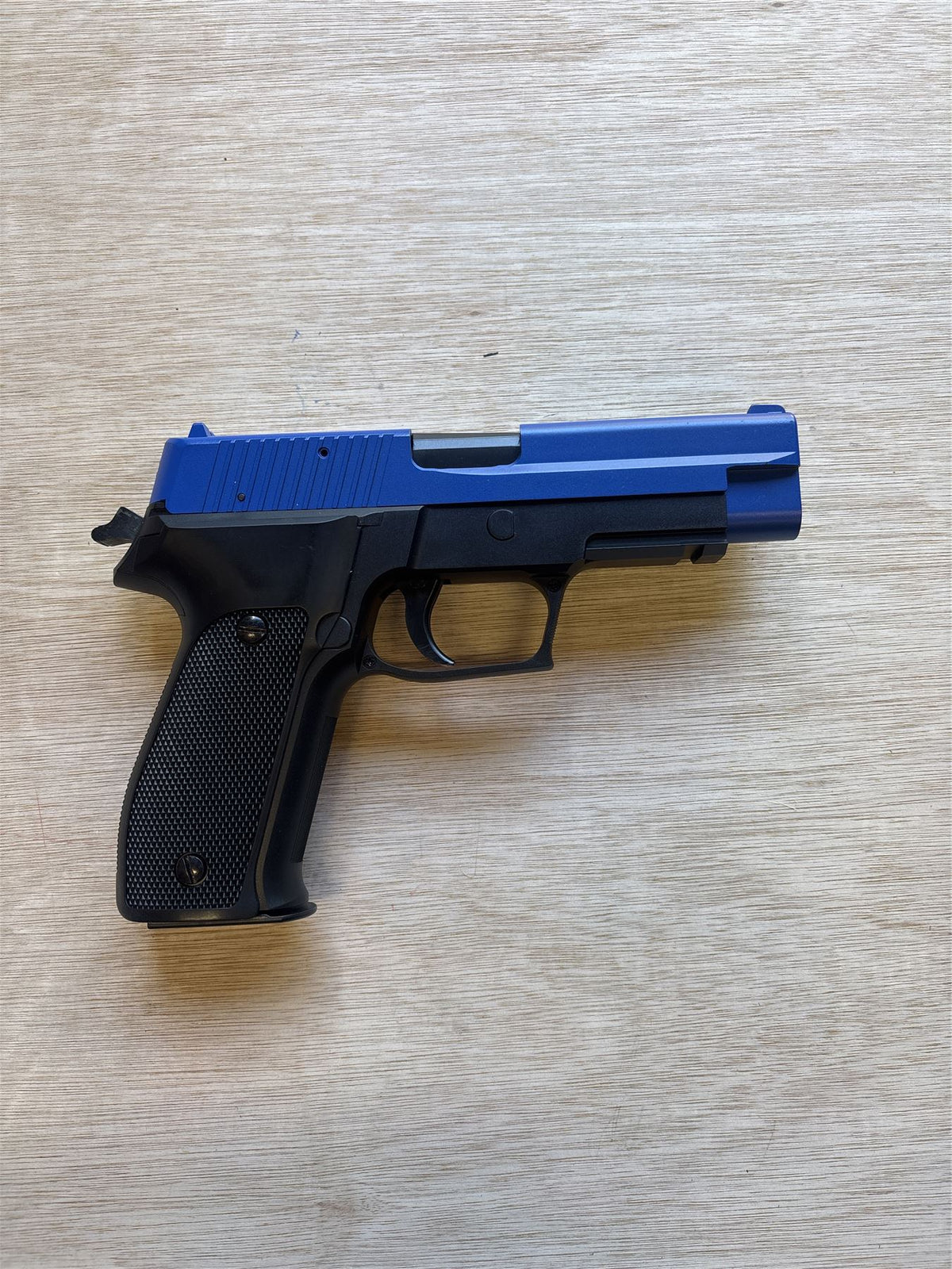 [Boneyard] HFC MK8 NBB Gas Pistol (GG-106) - Two-Tone - Stuck/jammed mag