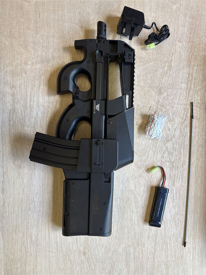 [Boneyard] JG D90 SMG with Inbuilt Drum & M4 Magazine (Black - Inc. Battery and Charger - P98-1) - Unknown Fault or Ex. Display
