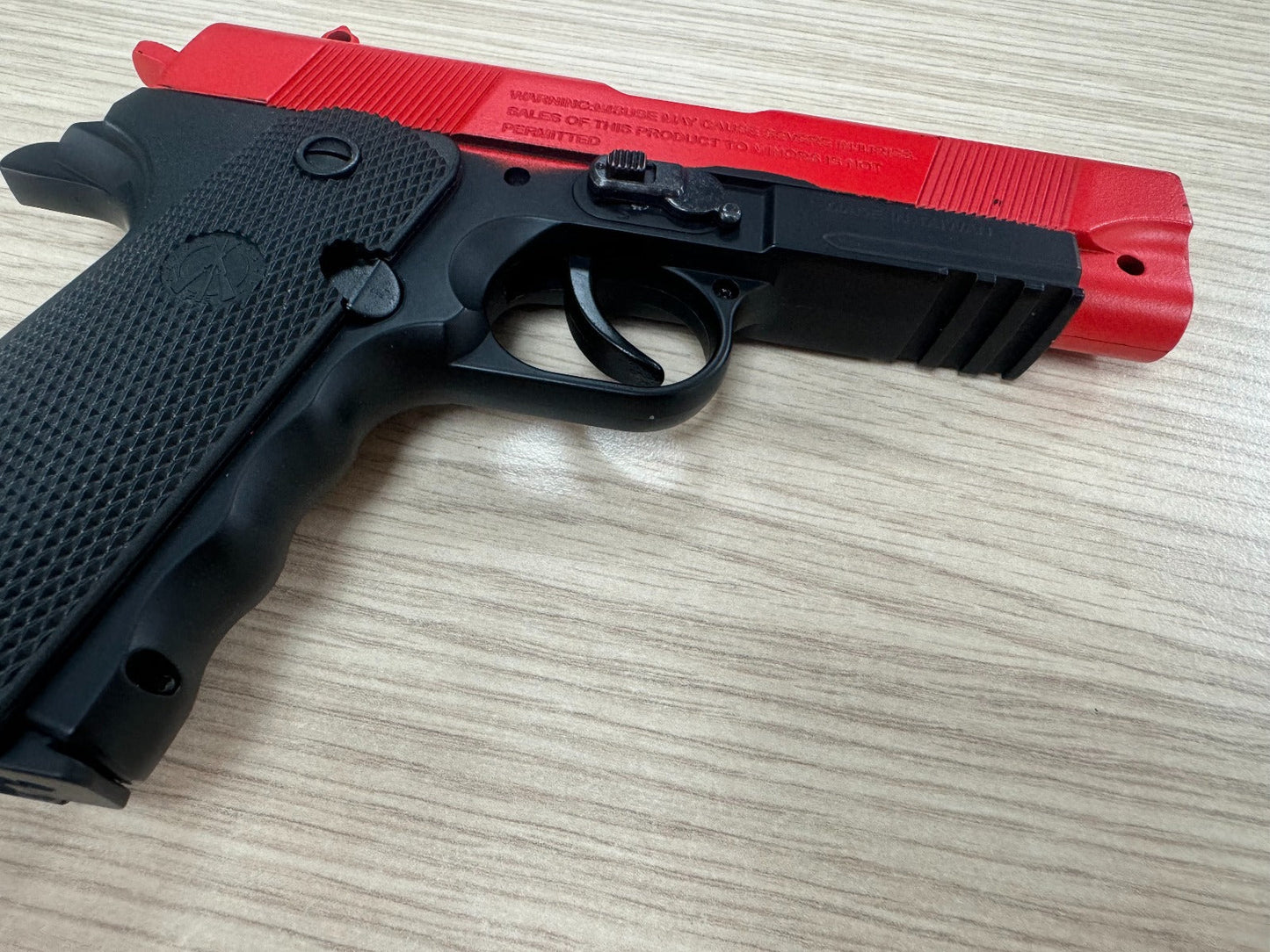Hwasan 45 Series Co2 Non-Blowback Pistol (Full Metal - Black)- two toned Red