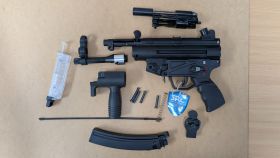 SRC SR5-KA1 Swat Series SMG CO2 Blowback Rifle (COB-421 TM)